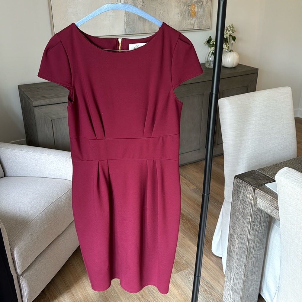 Red fitted Closet dress. Great for work or holiday event. US side 10